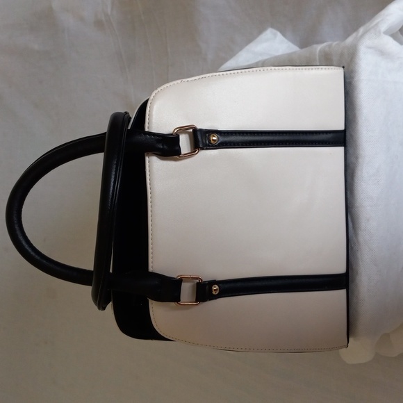 Handbag - Picture 5 of 15